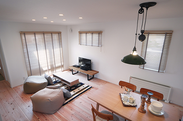『Norm Core House』~ Parakeet and the house which achieve mutual coexistence ~