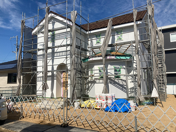 『フレンチバリエ』~The house which made the living line of flow compatible with the design~