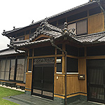 『イングリッシュバリエ・コロニアル』~House to live happily with cats~